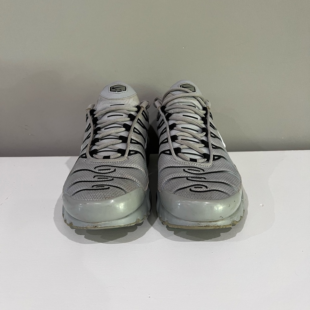 Nike Air Max Plus TN Wolf Grey Lace Up Men's Sneakers Size 9 - Picture 6 of 11